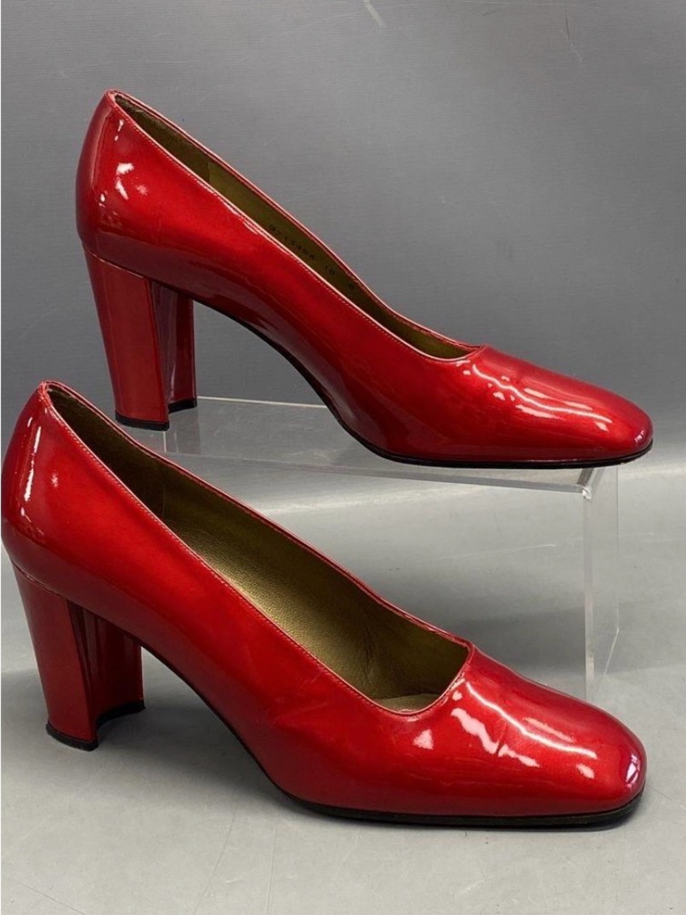 Stuart Weitzman Women's Candy Apple Red Leather Pumps Made In Spain sz 10